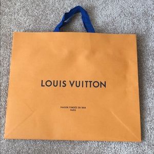 Medium LV shopping bag 💕